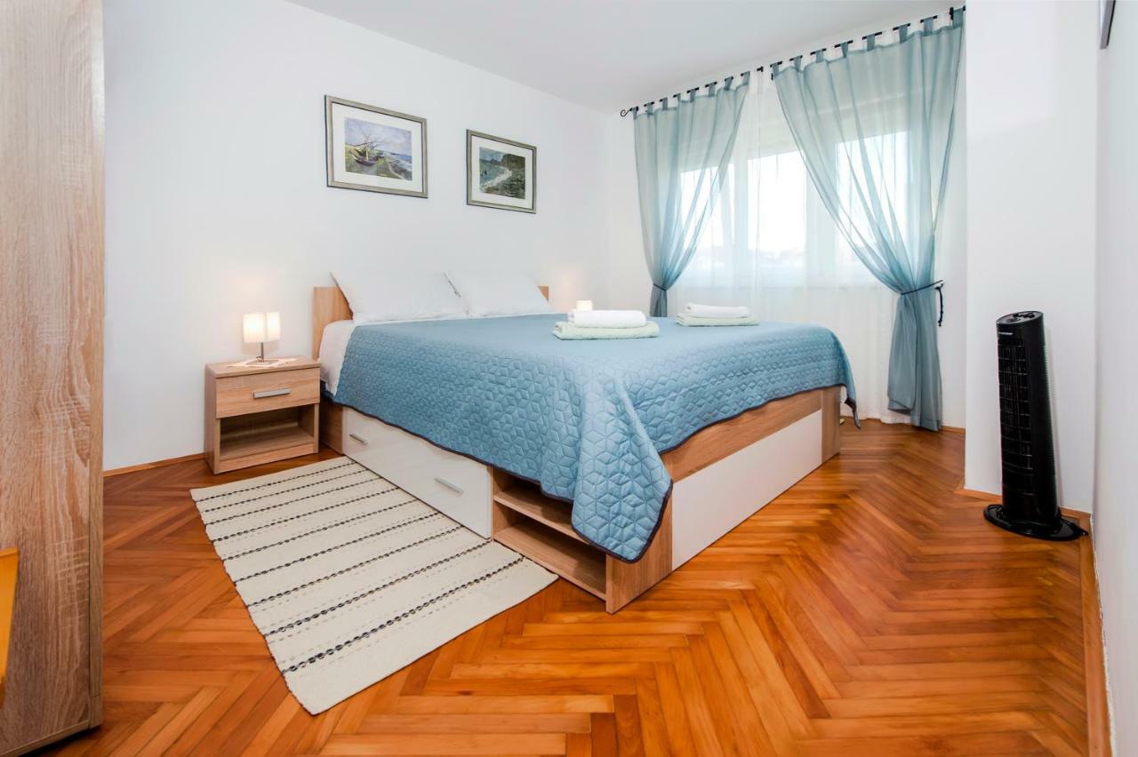 Apartman Oly Rovigno Esterno foto