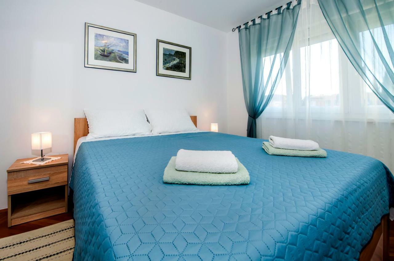 Apartman Oly Rovigno Esterno foto