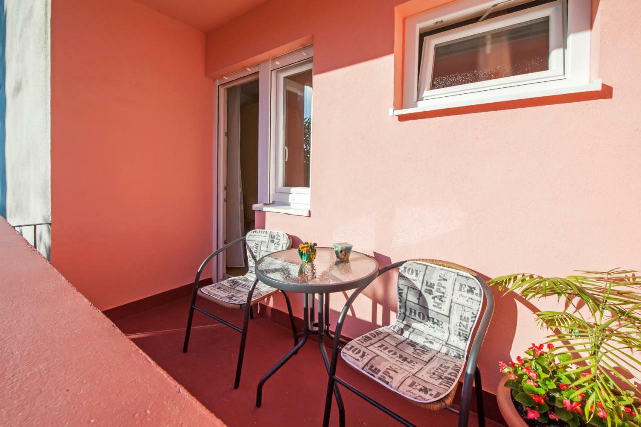 Apartman Oly Rovigno Esterno foto